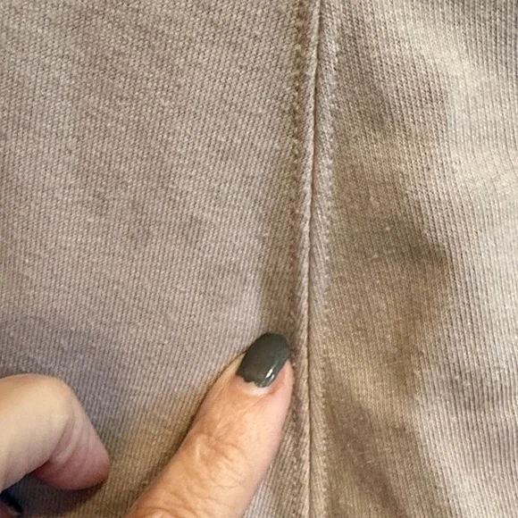 🏃‍♀️🏃‍♀️🏃‍♀️3 for 12$🏃‍♀️🏃‍♀️🏃‍♀️Old Navy Tan Joggers-XL - Picture 9 of 9